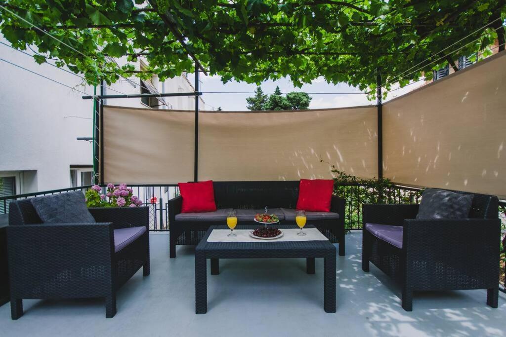 Marjan Hill 3-Br Apt,5 Guests Private Garden Near Beach Split Exterior foto